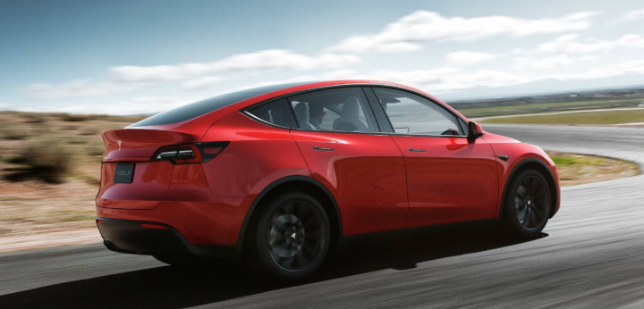 Tesla пообещала ускорить поставки кроссовера Model Y (фото)
