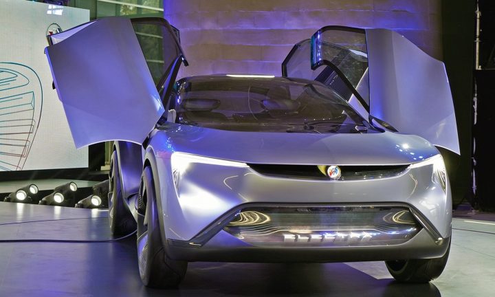 General Motors представил концепт электрокара на 583 