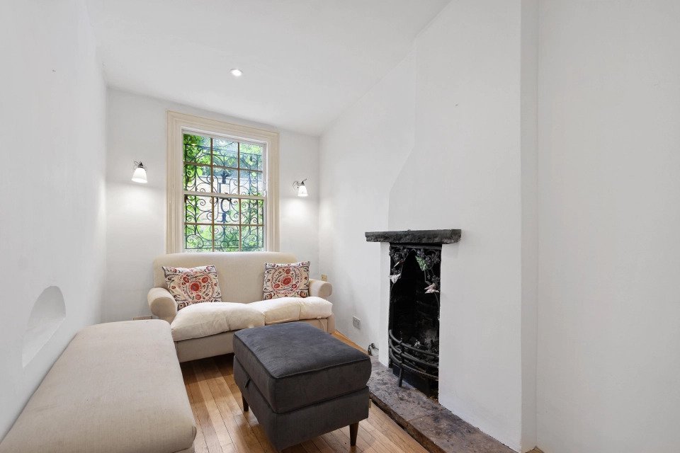 Самый маленький дом Лондона продают за  ,3 млн (фото)