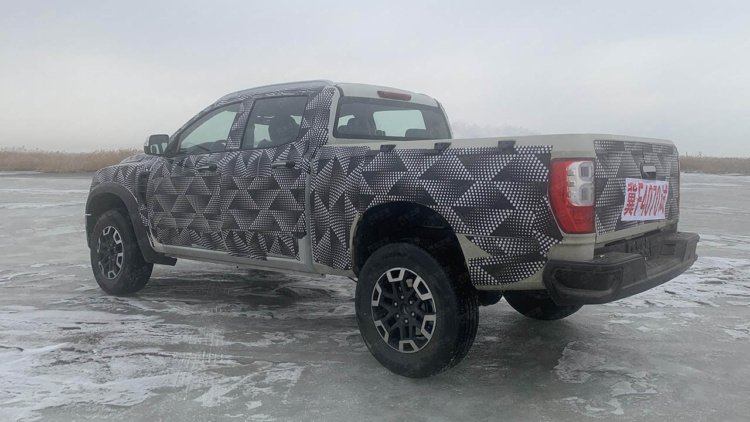 В Китае представили новый бюджетный аналог Toyota Tundra (фото)