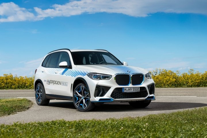 BMW раскрыла подробности о водородном кроссовере iX5 Hydrogen